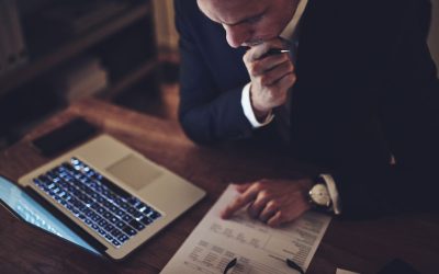 Ces seniors millionnaires grâce à la frugalité : Le pouvoir du minimalisme financier